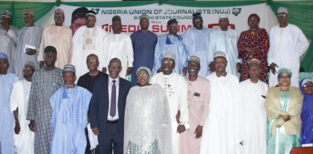 Mohammed Urges Journalists: Be Fair, Objective