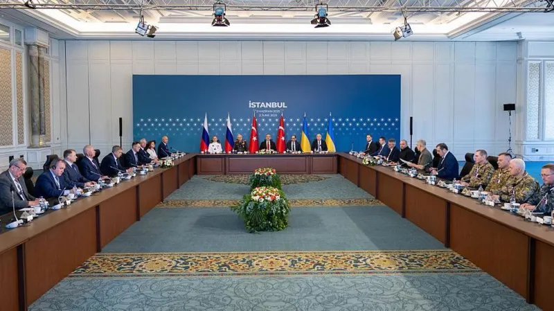 Ukraine, Russia Far Apart After Talks, Agree Prisoner Exchange