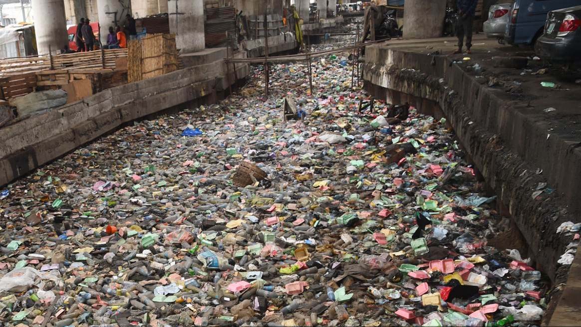 Lagos Imposes ₦250,000 Fine For Illegal Waste Disposal